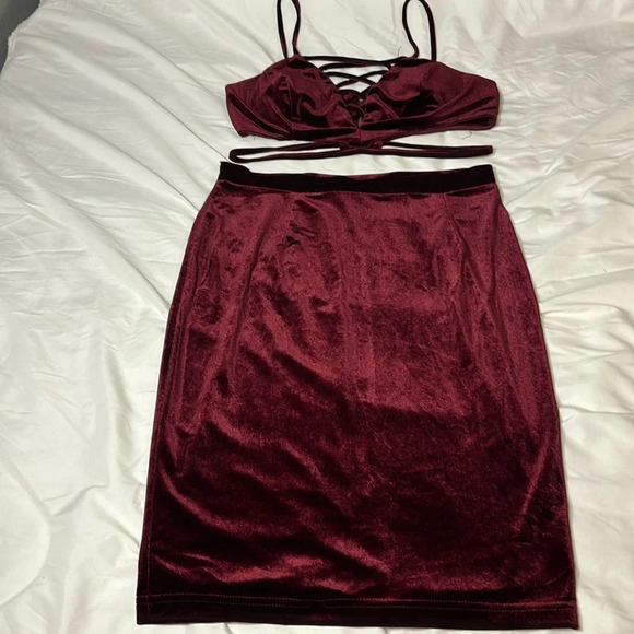 Fashion Nova Dresses & Skirts - Fashion Nova Two Piece Velvet/Velour Skirt and Crop Top